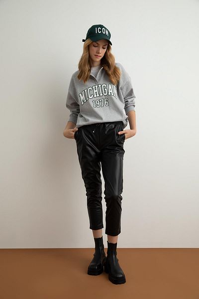 DeFacto Hose aus Kunstleder mit Jogger-Tasche