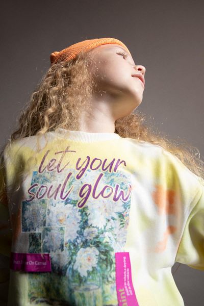 DeFacto Girl's Crew Neck Soft Fuzzy Sweatshirt