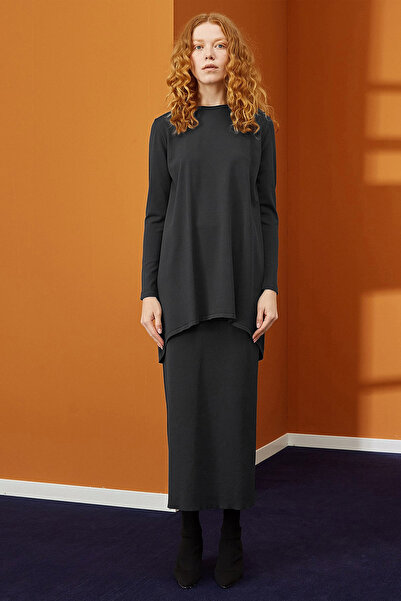 Nuss Black Mercerized Steel Knitted Pencil Skirt - 013