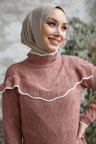InStyle سترة ألفي تريكو مخططة بكشكشة - وردة مغبرة