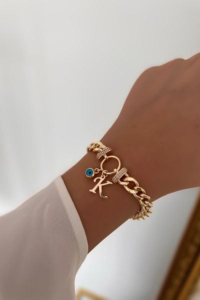 Trendy Butik حرف K وعين الشر متدلية من حجر الزركون