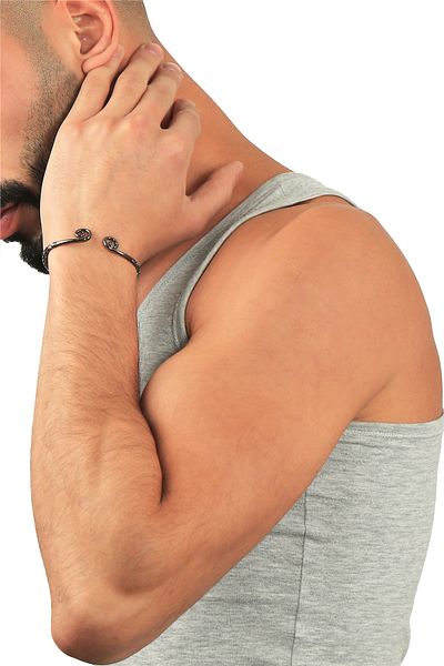 LABALABA Men's Lacquer Black Color Plated Adjustable Open Band Spiral Form Bracelet