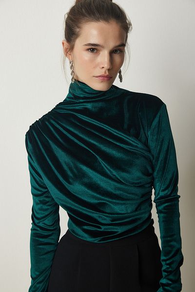 Happiness İstanbul Women's Emerald Green Gathered Collar Stylish Velvet Blouse FF00144