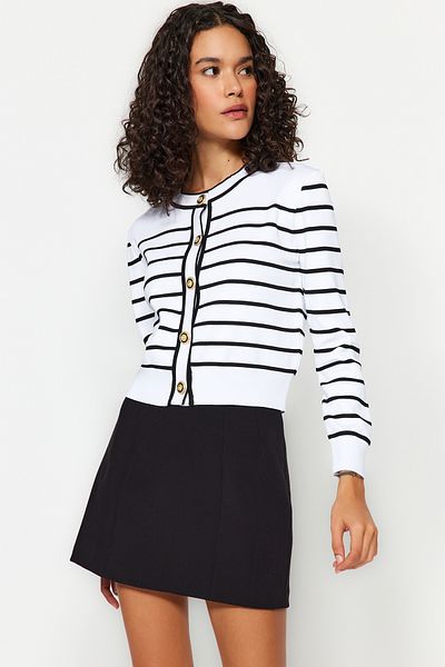 Trendyol Collection Трикотажний кардиган в смужку і жакет на ґудзиках кольору екрю TWOAW24HI00432