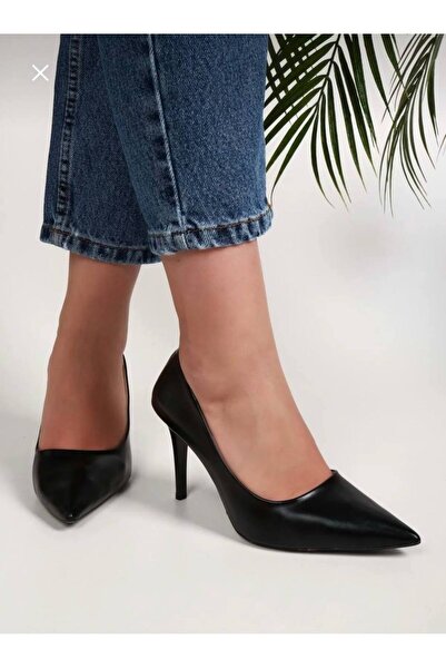 Leyna Women's Black Stiletto Classic Heeled Shoes