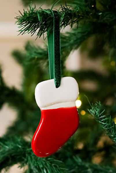 Beige & Stone Ornament pentru brad de Crăciun, șosete din ceramică roșu-alb, ornament pentru brad de pin