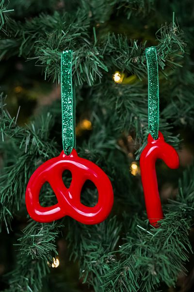 Beige & Stone Christmas Tree Ornament Red Ceramic Pretzel Bagel-Cane 2-Piece Pine Tree Ornament