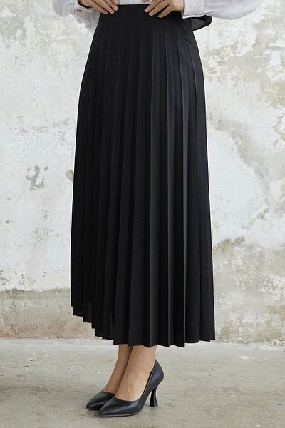 InStyle Luisa Taillen-elastischer Faltenrock – Schwarz
