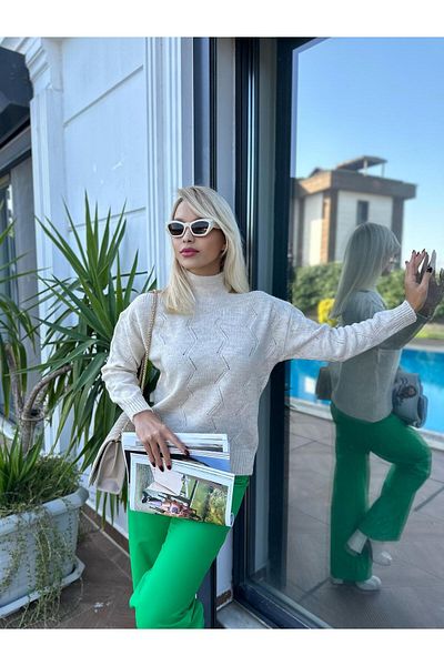 Valiberta Shoulder Low-cut Fishing Sweater - Light Beige