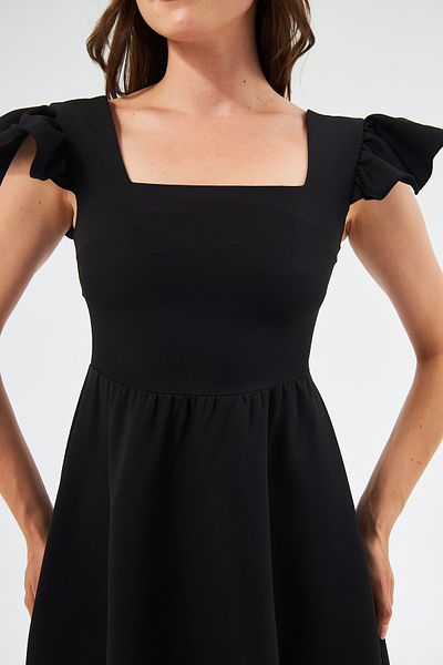 WOMAN VISION Rochie midi cu guler pătrat din țesătură Atlas neagră cu detaliu de design pentru partea umărului 125