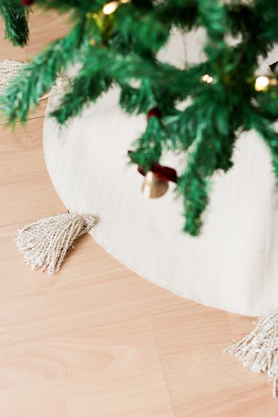 Beige & Stone Acoperire de Crăciun din lemn de pin cu ciucuri cu diametrul de 100 cm