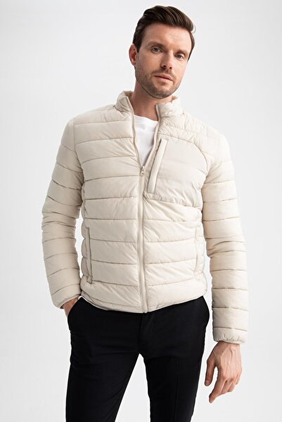 DeFacto Lightweight and Seasonal Windproof down Jacket - Slim Fit with Zipper and Pocket X2467Az22Au