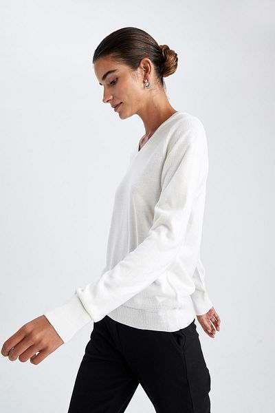 DeFacto Extra weicher, strukturierter Basic-Strickpullover mit V-Ausschnitt F7088az22wn