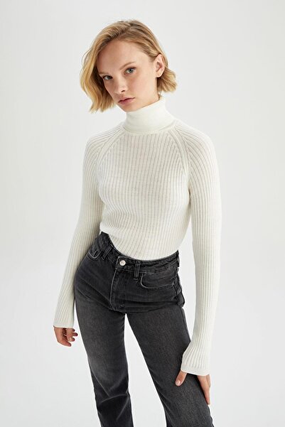 DeFacto Sweter z golfem Slim Fit Slim Cut X7912Az22Wn