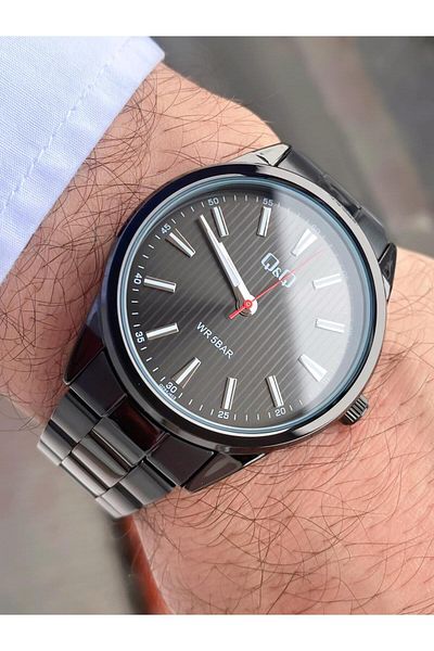 Q&Q Men's Metal Cord Wristwatch