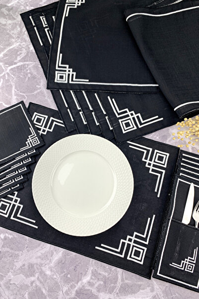 WEARE2 Set de masă american tip runner, cu broderie albă pe fundal negru (6 p...