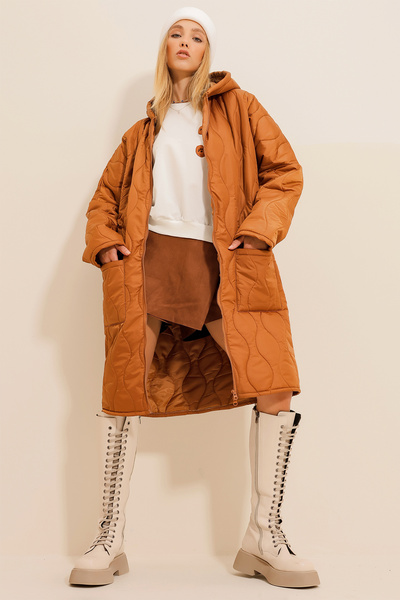 Trend Alaçatı Stili Dámský opálený kabát s dvojitou přední kapsou a dvojitým zipem s kapucí a dlouhým rukávem ALC-X10976