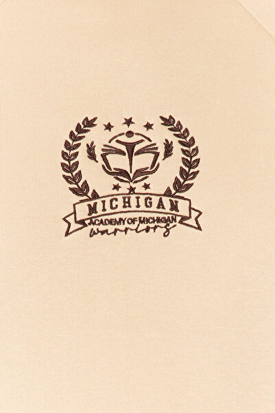 Trendyol Curve Detailní fleecová mikina s výšivkou větší velikosti - Tbbaw24Ao00021