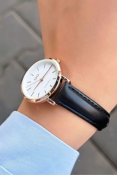 Q&Q 3 ATM Waterproof Leather Band Women's Wristwatch