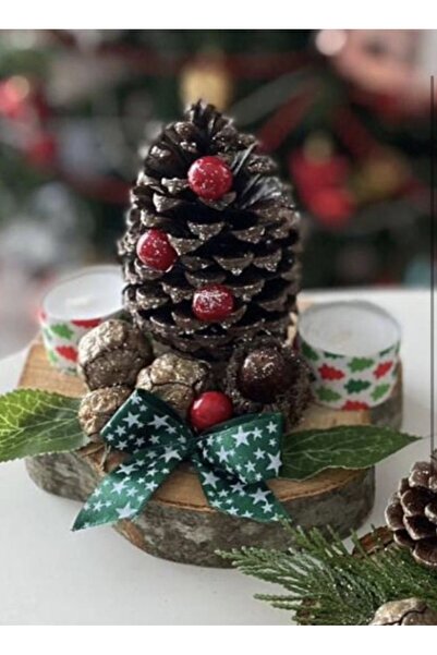 Minimalhomedesign Χριστουγεννιάτικο στολίδι Πρωτοχρονιάς 15 εκ. - Πρωτοχρονιάτικο διακοσμητικό με κουκουνάρια και 2 κεριά