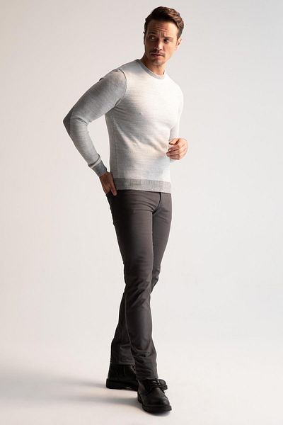 DeFacto Slim Fit Slim Fit Strickpullover mit Rundhalsausschnitt und detaillierten Ärmeln R1110az22wn