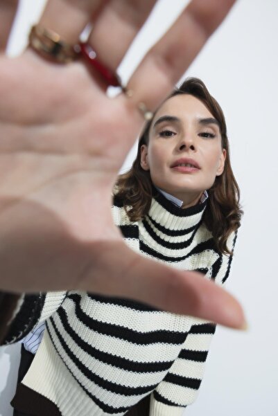 DeFacto Sweter oversize z golfem z tkaniny Thessaloniki