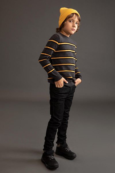 DeFacto Boy's Regular Fit Crew Neck Sweater