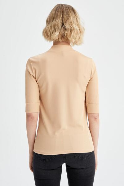 DeFacto Slim Fit Yarım Balıkçı Yaka Kısa Kollu Tişört