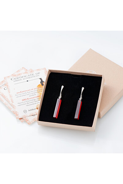 Amber by Mazukna Kırmızı Bar Dikdörtgen Kesim Kehribar Küpe, 925 Gümüş Kilit, Genç, Yetişkin, Sertifikalı