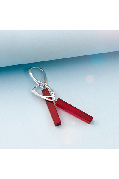 Amber by Mazukna Kırmızı Bar Dikdörtgen Kesim Kehribar Küpe, 925 Gümüş Kilit, Genç, Yetişkin, Sertifikalı