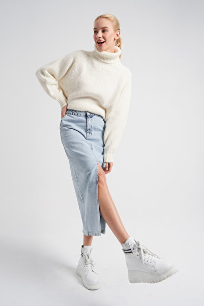 its basic Women's Snow Denim Color Maxi Length Koton Denim Skirt with Side Pockets