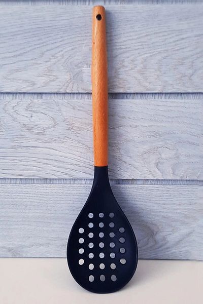 ÖzSa Home 6 Piece Silicone Ladle Colander Spoon Whisk Bamboo Handle Kitchen Serving Set Set