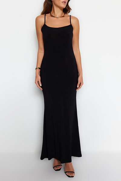 Trendyol Collection Чорна сукня-олівець на приталених бретелях TWOSS23EL02435 від FittedBody на бретелях максі стрейч Orme TWOSS23EL02435