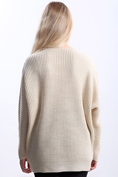 CoolLook Long Bat Sleeve V-neck Loose Fit Flexible Lycra Style Thessaloniki Oversize Winter Knitwear Sweater