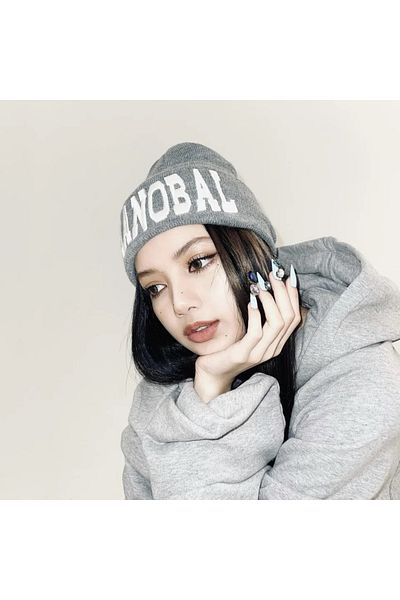 Köstebek K-Pop Black Pink - Lisa - Manobal Gray Beanie
