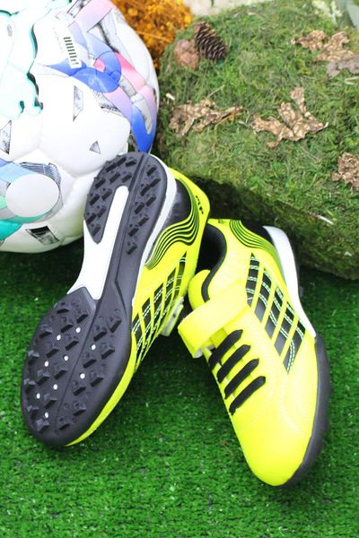 M.P. 232 1350 Product Turf Astroturf Boys' Football Shoes