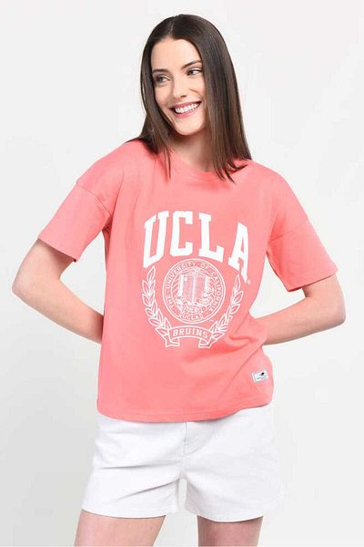 UCLA تي شيرت نسائي مطبوع برقبة دائرية باللون الوردي من أفالون