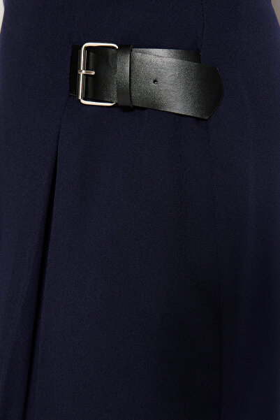 Trendyol Modest Sötétkék öv részletes szövött szoknya TCTAW24EE00014