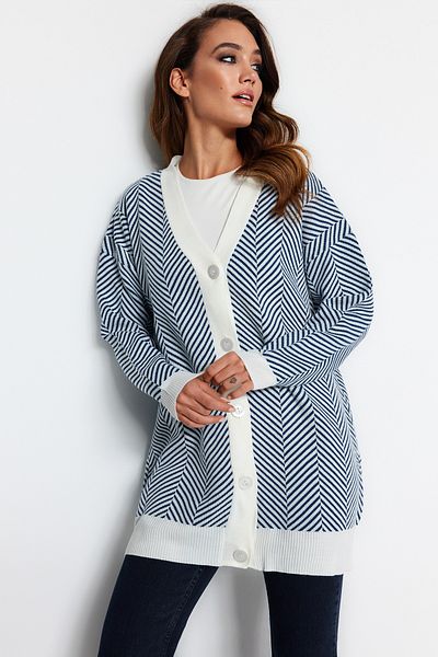 Trendyol Modest Dzianinowy kardigan w zygzakowate niebieskie paski - TCTAW23HI00070