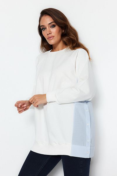 Trendyol Modest Übergroße ecrufarbene Stricktunika – gewebtes Stück, TCTSS23UK00092