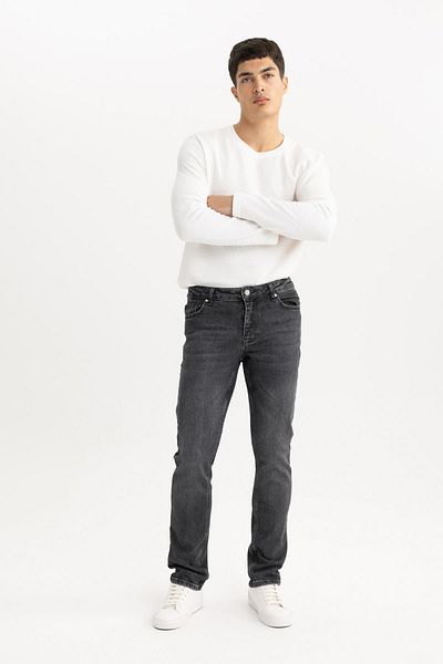 DeFacto Pedro Slim Fit Narrow Fit Regular Waist Narrow Leg Jean Trousers W6728Az23Au