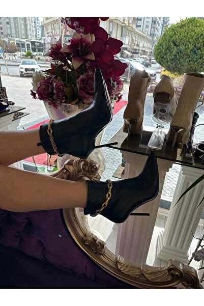 Purple Kadın Siyah Deri Zincir Detay Fermuarlı Bot