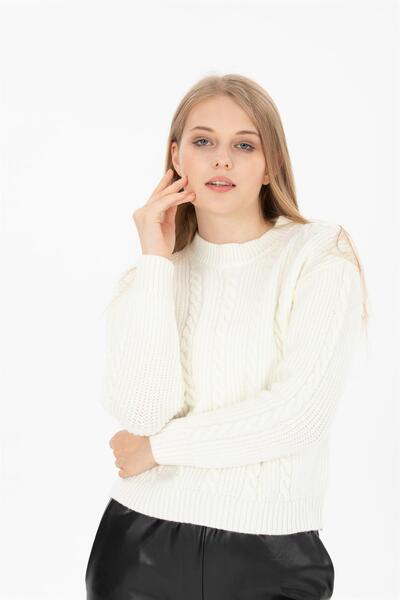 Ocean Hair Braided Cream Sweater