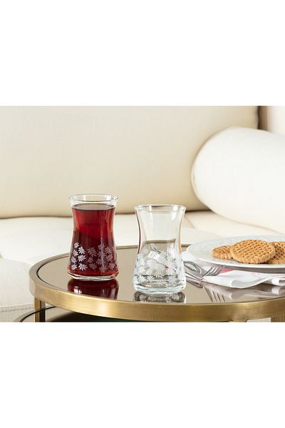 Madame Coco طقم أكواب شاي من Esperanza-White Leaves مكون من 6 قطع