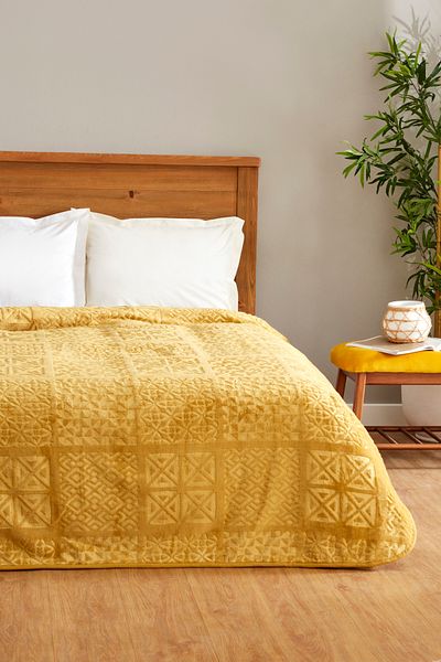 Karaca Home Blair Single Embos Blanket Mustard
