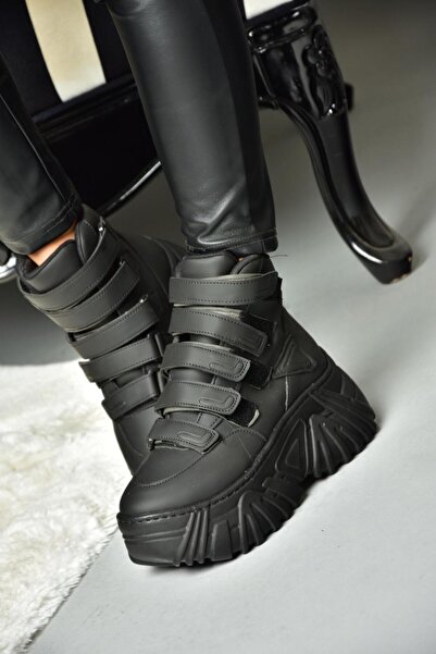 Fox Shoes R973715109 Schwarze Damen-Sportschuhe mit Keilsohle