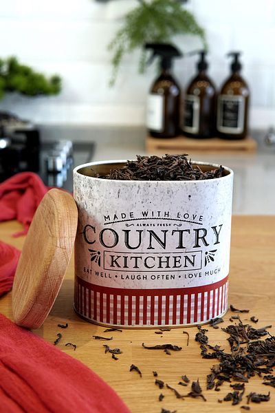 EVLE Er213-7o Country Kitchen Patterned Oval Metal Storage Container with Wooden Lid 11x15 Cm