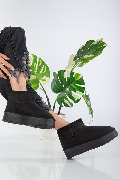 wefashion WOMEN'S BLACK ULTRA MINI THICK SOLE FUR INSIDE FLAT SOLE BOOTS