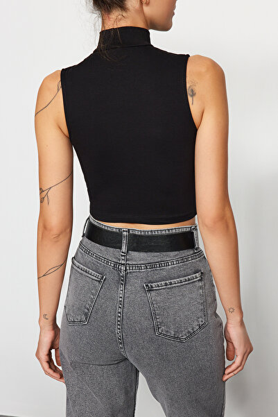 Edit by Trendyol Black High Collar Knitted T-Shirt TWOAW24TS00019