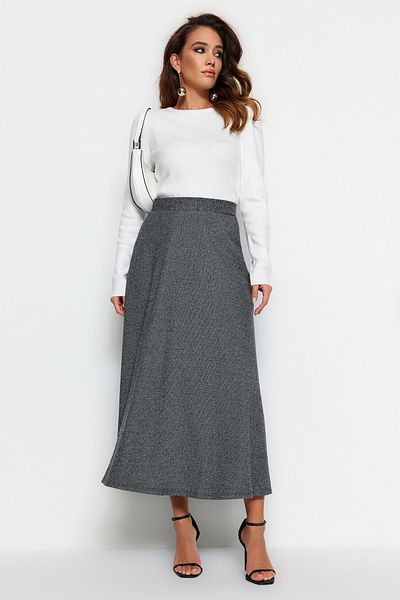Trendyol Modest Grauer A-Linien-Strickrock mit hoher Taille und Knopfverschluss TCTAW23EE00052
